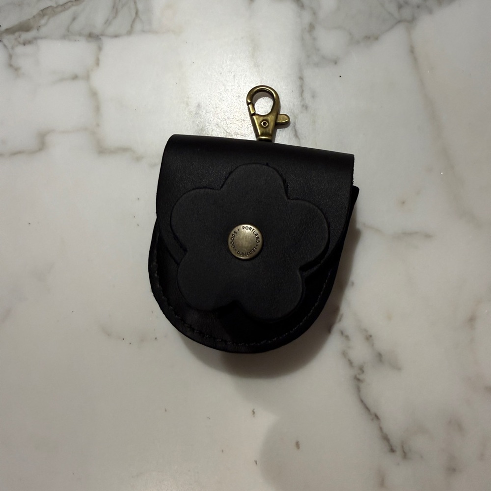 Black Leather Flower Keychain Pouch